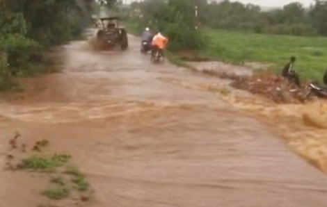 Nữ Chủ tịch Hội Nông dân xã bị nước cuốn tử vong