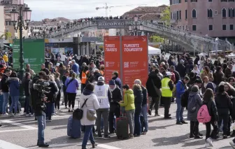 Venice thu 2,4 triệu USD từ việc thí điểm vé dành cho khách tham quan trong ngày