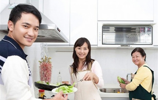 Tôi ngại sống chung với mẹ chồng