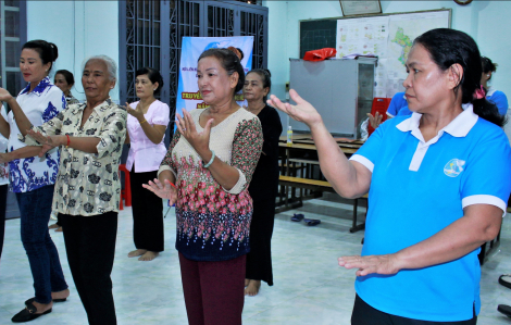 Cùng học lớp múa truyền thống Khmer tại TPHCM