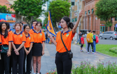 Sinh viên Quản trị du lịch HUTECH vững vàng chuyên môn từ trải nghiệm đi tour