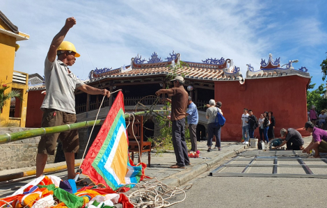 Dựng nêu, chuẩn bị khánh thành trùng tu Chùa Cầu