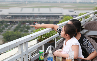 Ba có bạn gái, con gái sợ có thêm em