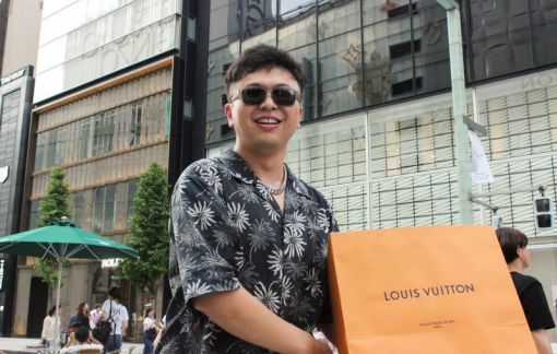 Dân nghiện shopping đổ xô đến Nhật Bản mua hàng xa xỉ