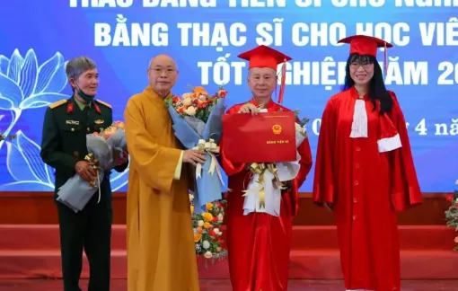 Ông Vương Tấn Việt không có tên trong danh sách dự thi bổ túc văn hóa