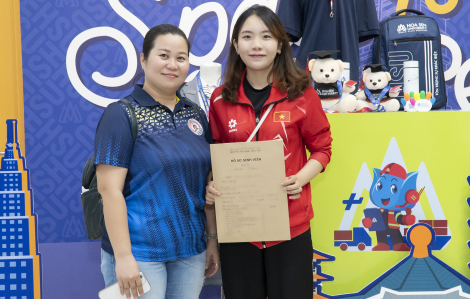 Xạ thủ Olympic Lê Thị Mộng Tuyền nhận học bổng đại học toàn phần