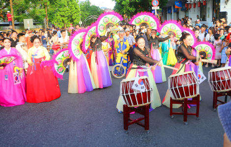 Festival Huế luôn hướng đến yếu tố truyền thống, hiện đại và nhân văn