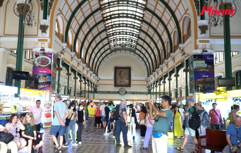 Gần 1 triệu lượt khách tham quan các điểm du lịch tại TPHCM dịp lễ