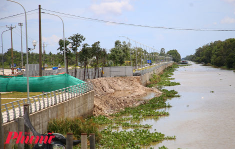 Nỗ lực khắc phục bờ kè 80 tỉ đồng ở Kiên Giang 3 lần xảy ra sự cố
