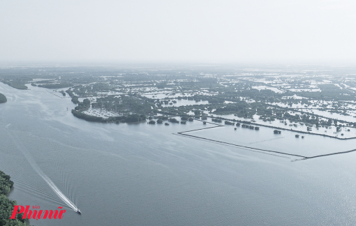 Kiên Giang: Nhiều hộ dân ngang nhiên lấn chiếm đầm Đông Hồ để trục lợi