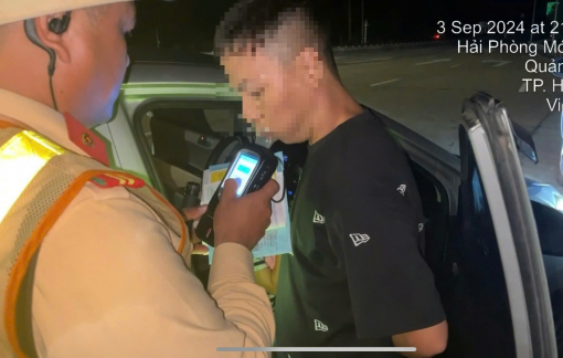 Nhậu từ chiều đến tối, tài xế vẫn liều lĩnh chở vợ con trên cao tốc