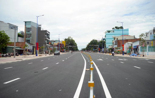 Thông xe tuyến đường rộng 40m ở quận Bình Tân