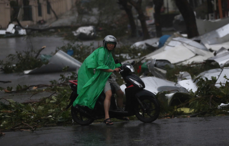 Cảnh hoang tàn của Hải Phòng, Quảng Ninh do siêu bão Yagi tàn phá