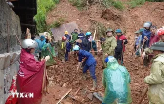 Đã có 104 người tử vong và mất tích do bão, lũ cuốn và sạt lở đất