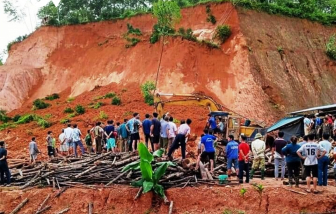 Cứu sống người phụ nữ ngừng tim trong vụ sạt lở ở Yên Bái