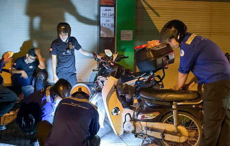 Biệt đội ‘hiệp sĩ trẻ’ chuyên hỗ trợ các sự cố giao thông về đêm