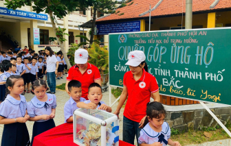 Hội An dừng hoạt động "Rước đèn Trung thu", giáo viên và học sinh tích cực ủng hộ đồng bào các tỉnh phía Bắc