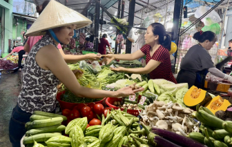 Hàng hóa tăng giá sau bão, Bộ Tài chính yêu cầu bình ổn thị trường