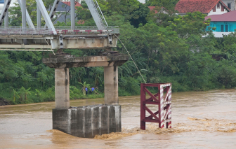 Phú Thọ đề nghị trung ương hỗ trợ xây mới cầu Phong Châu