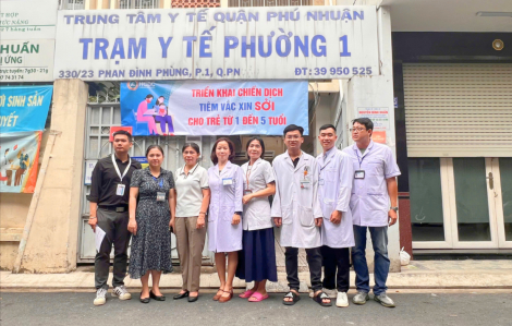 TPHCM lập 12 tổ phản ứng nhanh, đối phó dịch sởi tại trường học