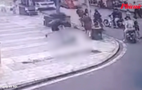 Khởi tố đối tượng đánh trẻ em trước sảnh chung cư ở Hà Nội