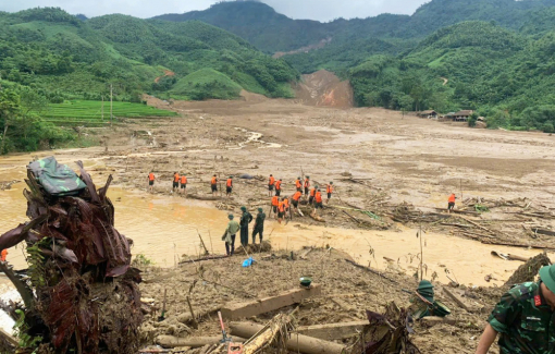 Tìm giải pháp sống chung với sạt lở, lũ quét, được không?