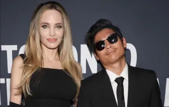 Angelina Jolie mời bác sĩ thẩm mỹ hàng đầu trị sẹo cho Pax Thiên