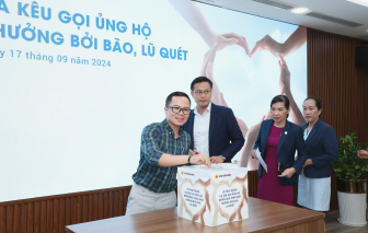 Tập thể Vietbank quyên góp hơn 700 triệu đồng trong 120 phút trong lễ phát động kêu gọi ủng hộ đồng bào