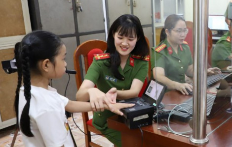 Sau phản ánh của Báo Phụ nữ TPHCM, bé trai đã được cấp số định danh mới