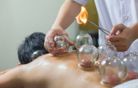 Tiên lượng nặng sau khi dùng giác hơi chữa ung thư máu