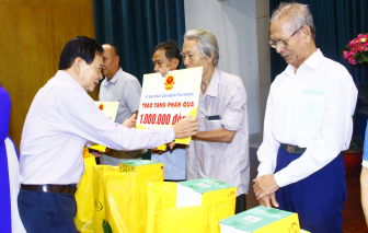 Ngày hội “Gia đình Dân vận – kết nối yêu thương” san sẻ cùng người dân khó khăn