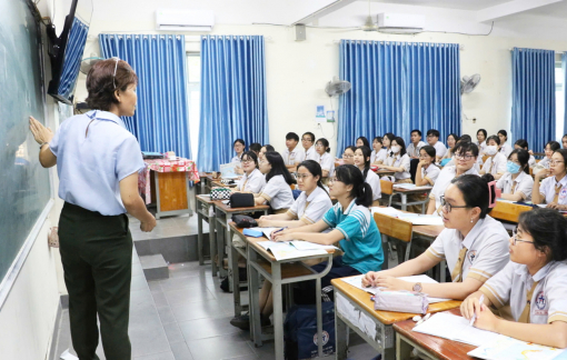 Miễn học phí cho con giáo viên: "Thầy cô không mong muốn có sự hỗ trợ này"