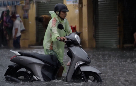 TPHCM tiếp tục mưa lớn, triều cường cao đến cuối tháng 10