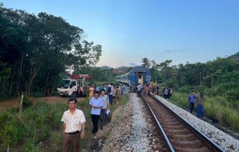 Ngành đường sắt chịu trách nhiệm nếu tàu hỏa tiếp tục trật bánh tại Huế