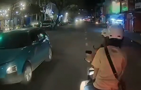 Người đàn ông chặn xe cấp cứu bị CSGT lập biên bản