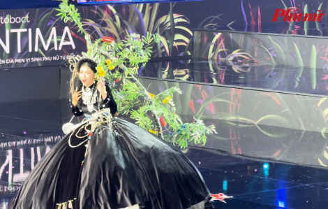 Thí sinh Hoa hậu Quốc gia Việt Nam gặp sự cố vì trang phục cồng kềnh