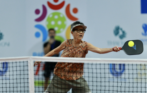 Vận động viên U70 hăng say tranh tài tại Giải Pickleball Báo Phụ nữ TPHCM lần thứ nhất