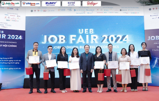 Gian hàng đặc biệt Job3s.vn tại UEB Job Fair 2024 mang đến hàng ngàn cơ hội việc làm hấp dẫn cho sinh viên