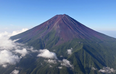 Núi Phú Sĩ vẫn chưa có tuyết, phá vỡ kỷ lục 130 năm