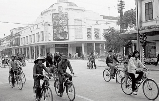 Những vòng quay xưa cũ