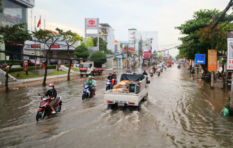 Đỉnh triều ở Cần Thơ tiếp tục lên ở mức cao và vượt mức báo động 3