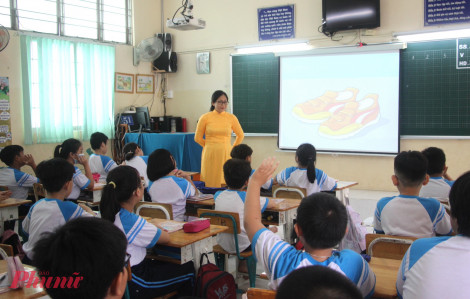 Hiệu trưởng một trường tiểu học ở quận 1 muốn đổi hoa 20/11 thành tập, sữa cho học sinh