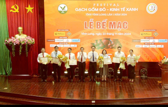 Festival Gạch gốm đỏ - Kinh tế xanh Vĩnh Long thu hút 90.000 du khách