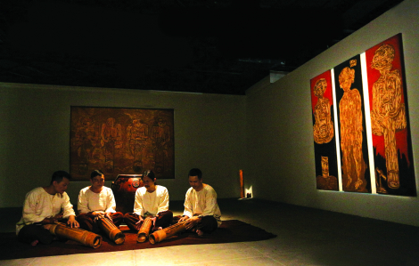 Trở về với tre và đất