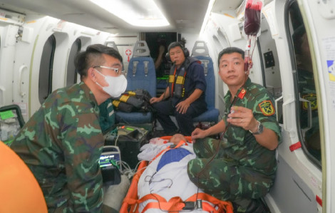 Kịp thời chuyển bệnh nhân từ đảo Thổ Chu vào đất liền cấp cứu
