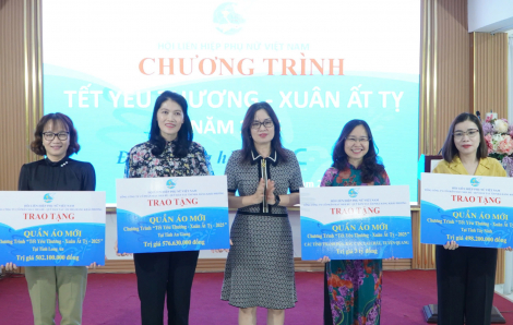 Tiếp nhận trên 20.000 bộ quần áo mới, tặng phụ nữ khó khăn