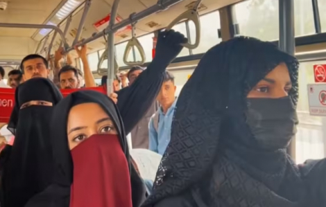 Phụ nữ Pakistan đối mặt với nạn bị quấy rối khi đi làm hàng ngày