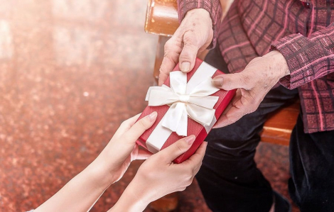 Top 5 món quà sinh nhật cho bố mẹ ý nghĩa, thiết thực nhất