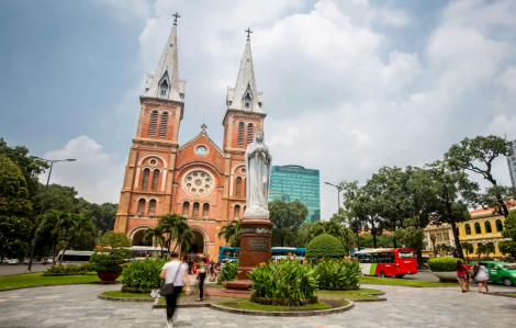 Nếu không đủ kinh phí sẽ buộc dừng trùng tu Nhà thờ Đức Bà