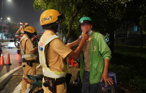 'Ma men' khai tên loạn xạ khi bị xử phạt vi phạm nồng độ cồn